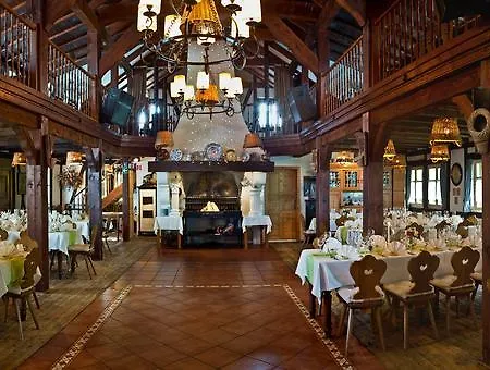 Otel Breidenbacher Hof 3*